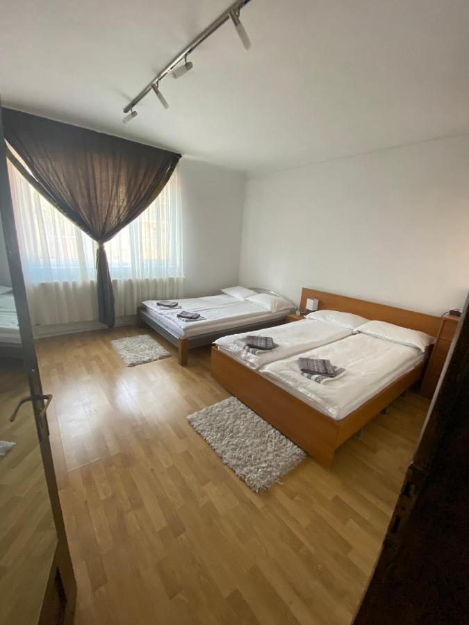 Permissive Villa Cluj-Napoca Exterior foto